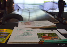 The solar panel system with click system for on water basins is at Tomeco.